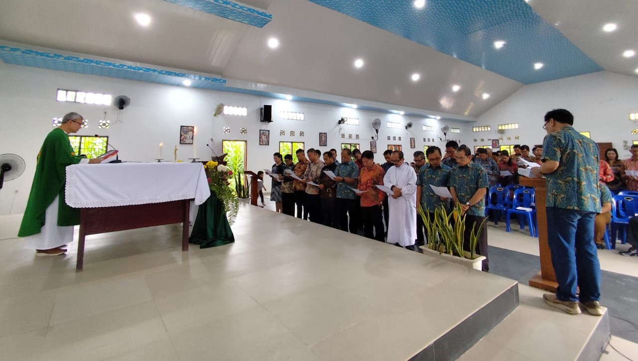 Pastor-Melantik-Panitia-Pembangunan